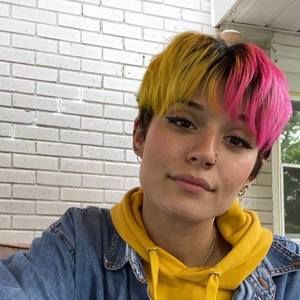 Meet your Posher, Maria